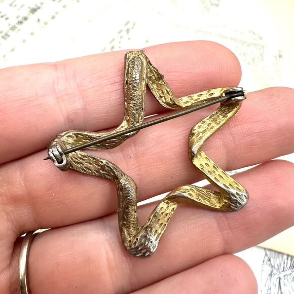Vintage Rustic Star Brooch Pin Gold and Silver Tone - Picture 2 of 2
